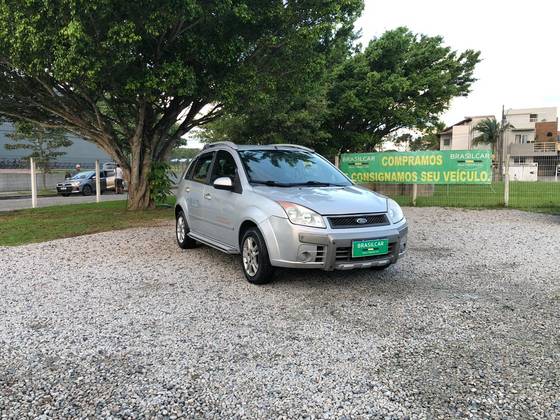 FORD FIESTA 1.0 MPI TRAIL HATCH 8V FLEX 4P MANUAL